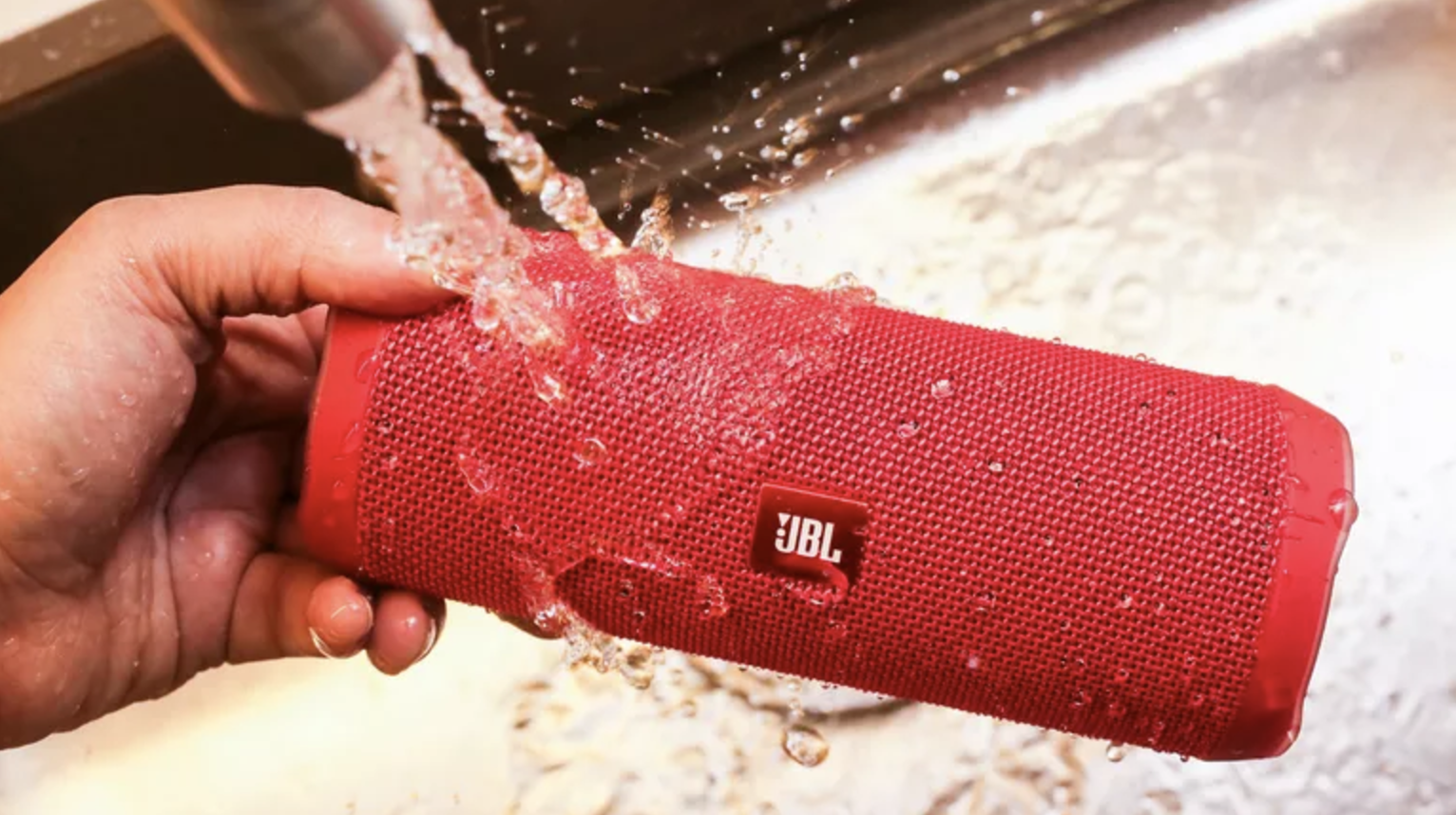 jbl charge 4 richer sounds